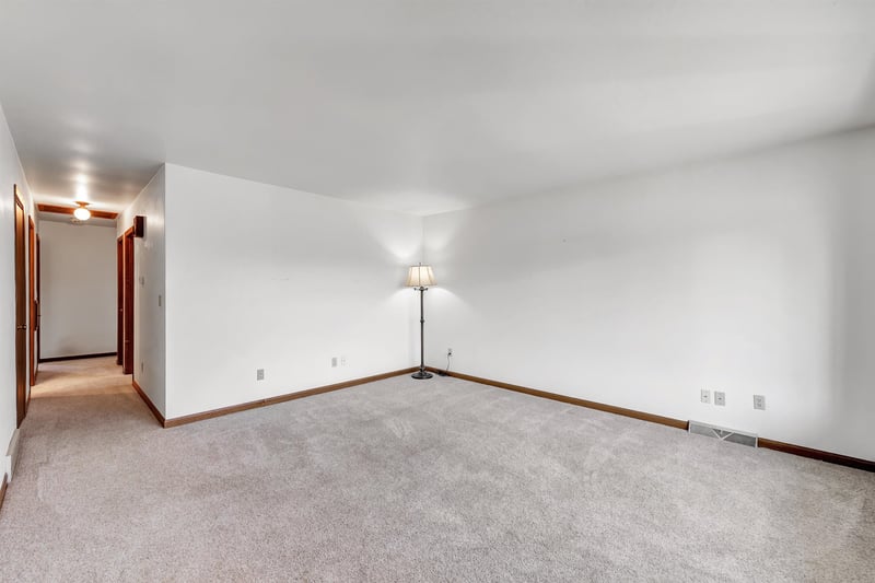 1559 Langlade Ave, Green Bay, WI 54304-3066