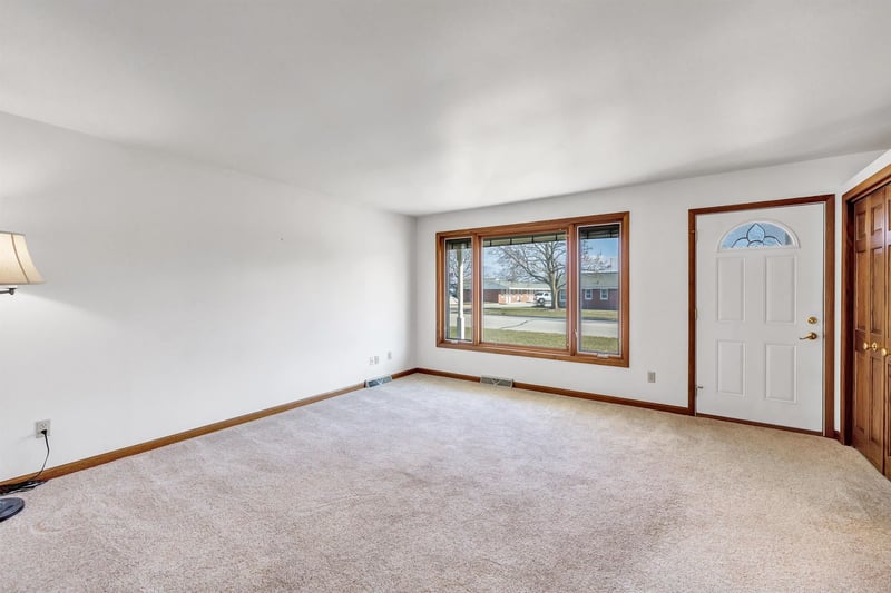 1559 Langlade Ave, Green Bay, WI 54304-3066