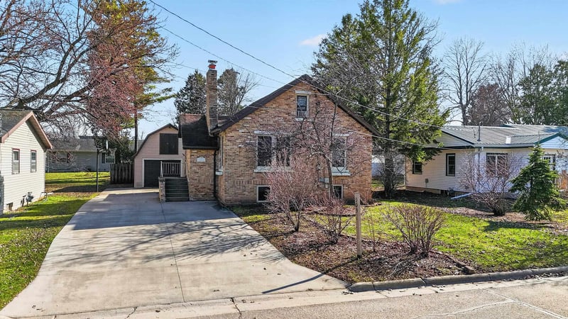 503 Riverview Dr, Winneconne, WI 54986