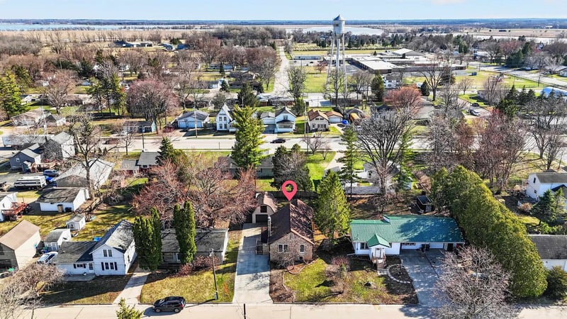 503 Riverview Dr, Winneconne, WI 54986