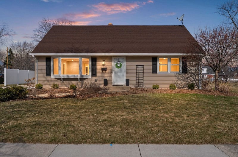 637 Winnebago St, De Pere, WI 54115