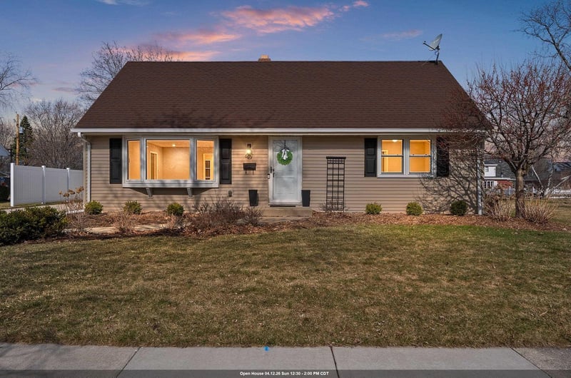 637 Winnebago St, De Pere, WI 54115