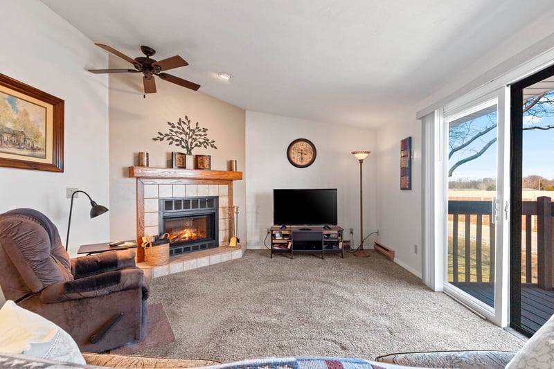 2409 Cedar Ridge Ct #C, Green Bay, WI 54313