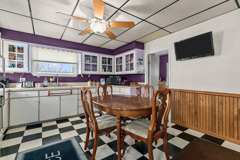 428 10th St, Kaukauna, WI 54130