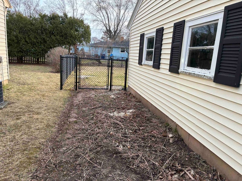 1646 Loretta Ln, Green Bay, WI 54302-2436