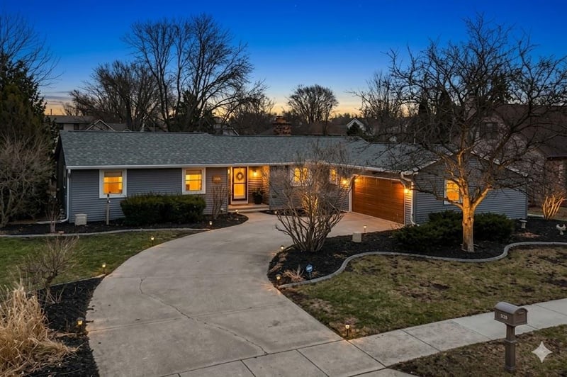 1866 Cliffview Ct, Oshkosh, WI 54901