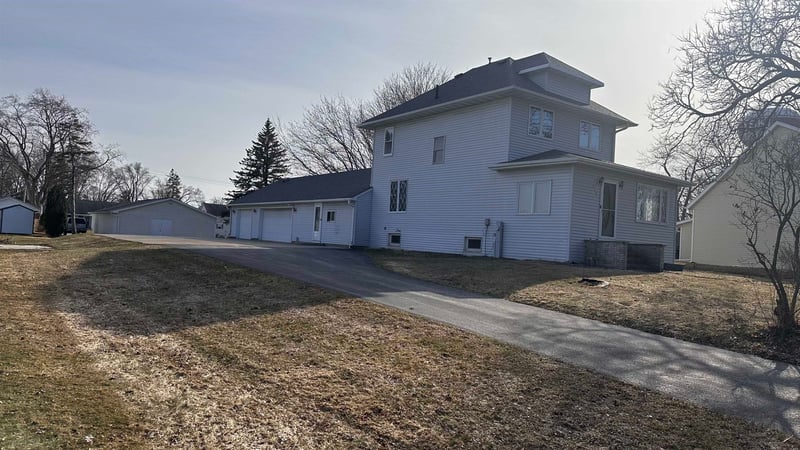 314 Summit St, Pulaski, WI 54162