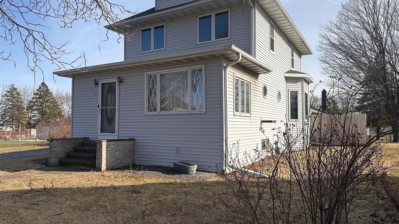 314 Summit St, Pulaski, WI 54162
