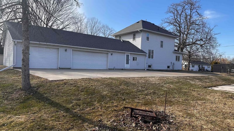 314 Summit St, Pulaski, WI 54162