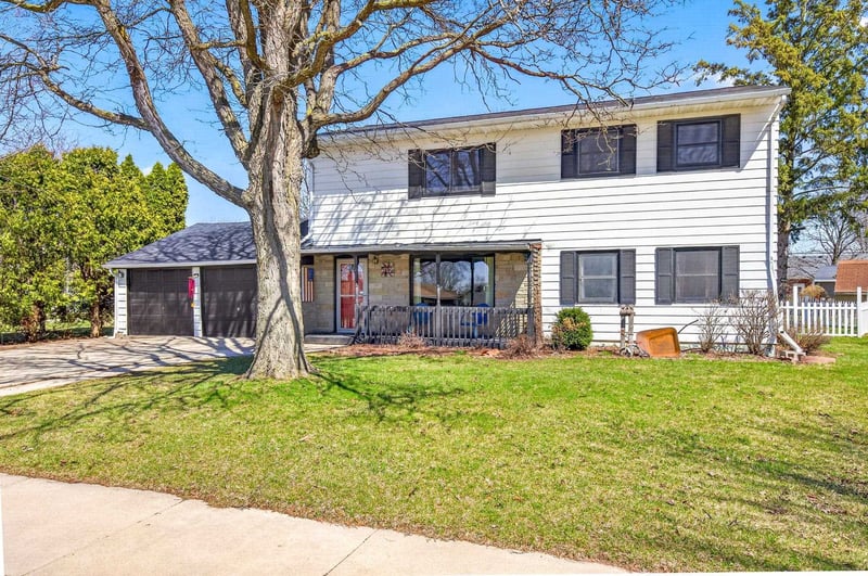 712 Chestnut St, Neenah, WI 54956-3844