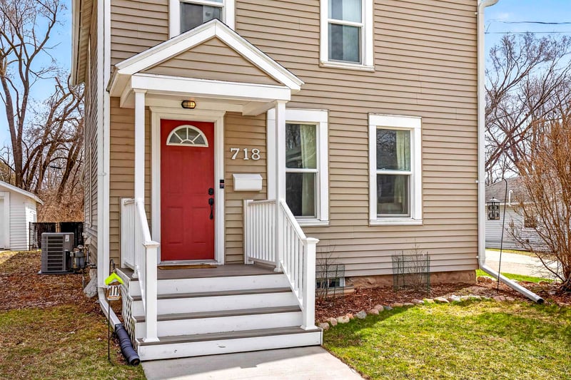 718 Harriman St, Appleton, WI 54911