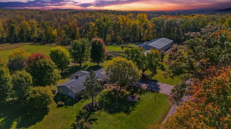 N4742 Thompson Rd, Shiocton, WI 54170