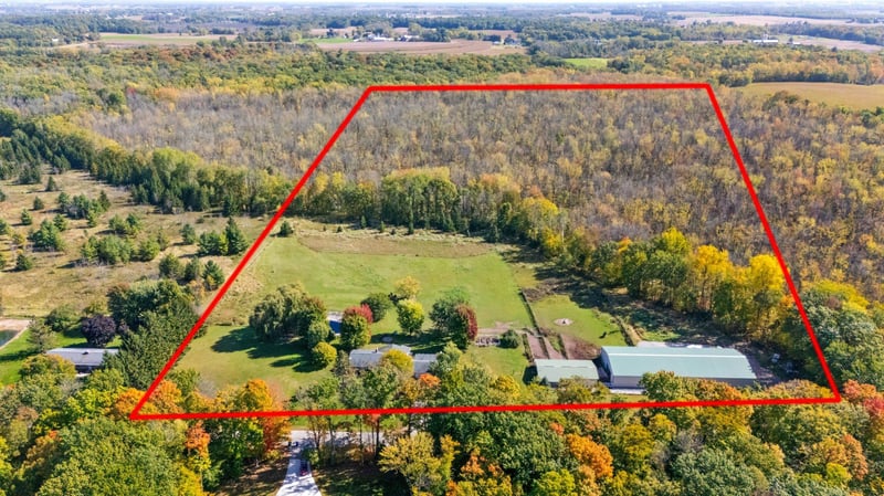 N4742 Thompson Rd, Shiocton, WI 54170