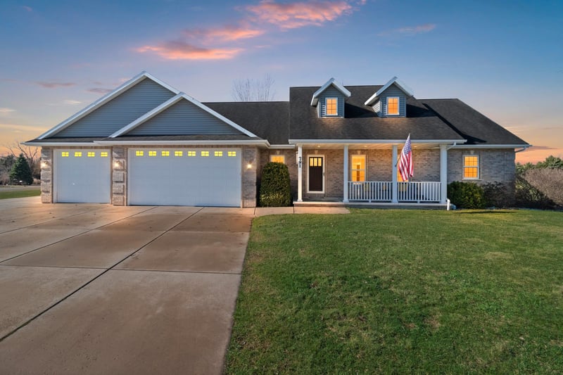 W791 River Forest Dr, Kaukauna, WI 54130-9601
