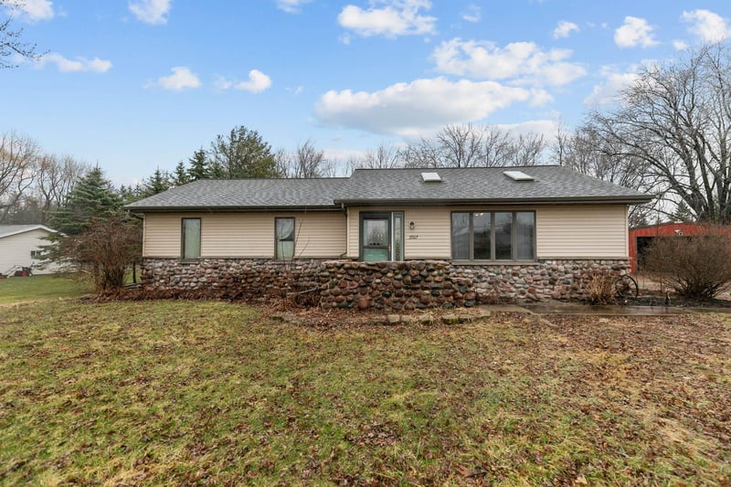 3507 20th Ave, Oshkosh, WI 54904