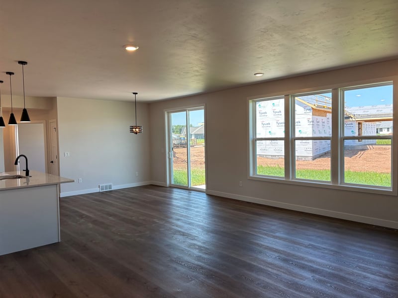 8367 Marlo Ave, Neenah, WI 54956