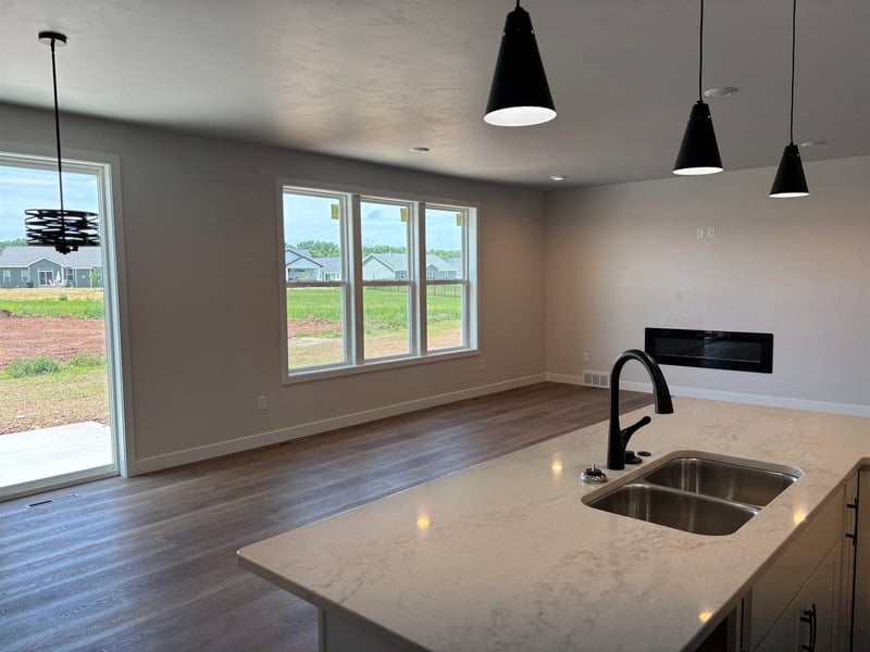 8367 Marlo Ave, Neenah, WI 54956
