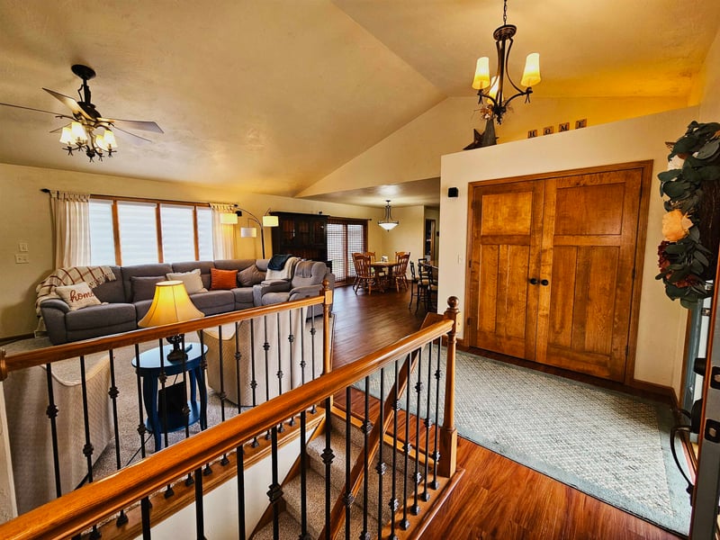 458 Windmill Dr, Kaukauna, WI 54130