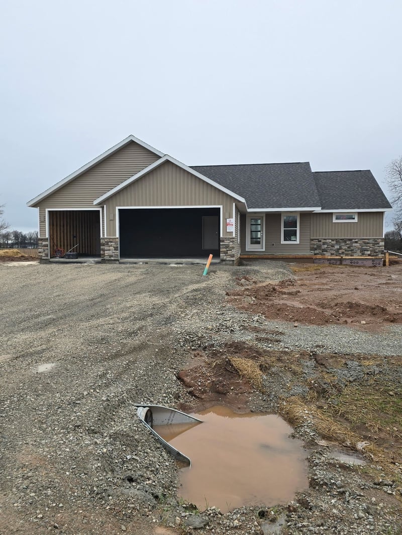 8322 Marlo Ave, Neenah, WI 54956