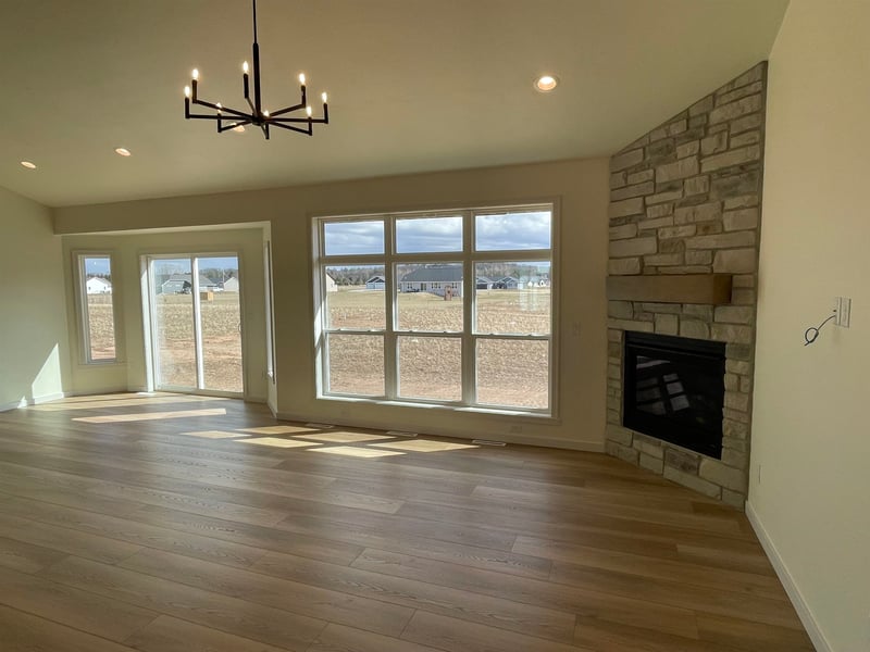 3757 Evelyn Rose Ln, Suamico, WI 54313