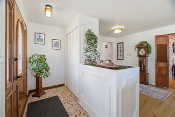 136 Circle Dr, Shawano, WI 54166