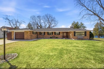 136 Circle Dr, Shawano, WI 54166