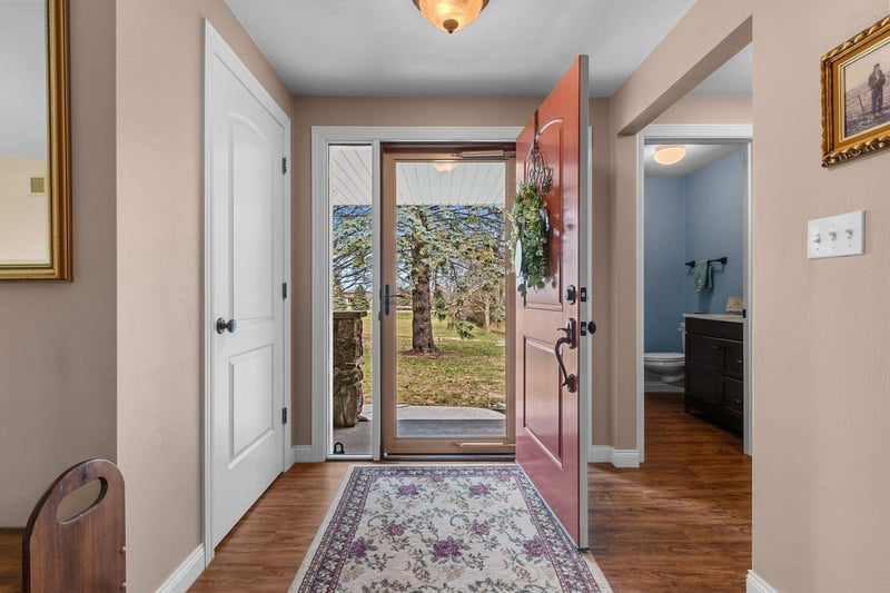 2276 Dollar Rd, De Pere, WI 54115-9712