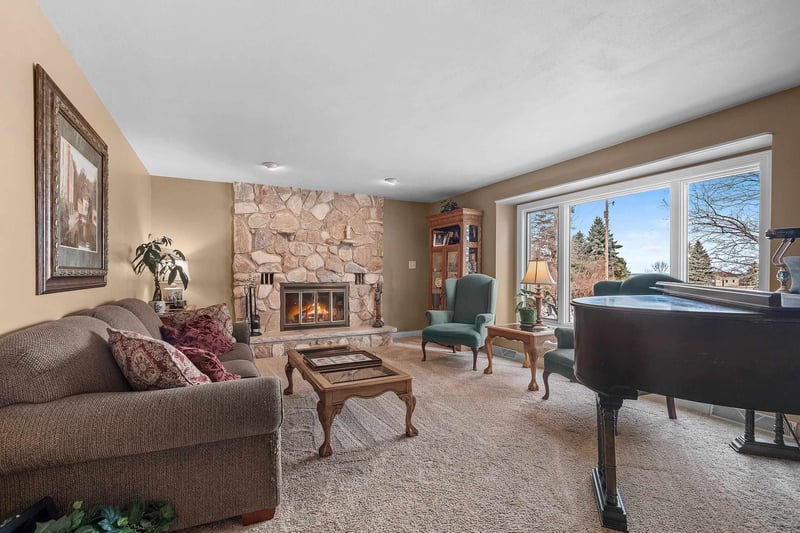 2276 Dollar Rd, De Pere, WI 54115-9712