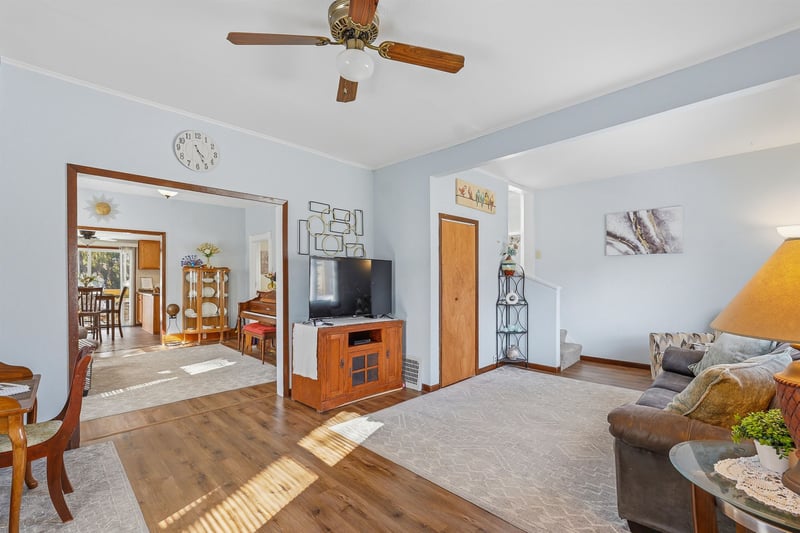 316 Lincoln Ave, Oshkosh, WI 54901