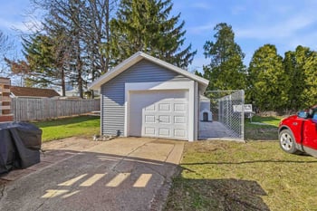 316 Lincoln Ave, Oshkosh, WI 54901