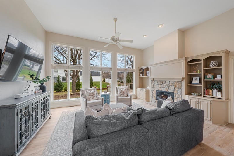 422 Olde Paltzer Ct, Appleton, WI 54913