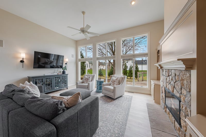 422 Olde Paltzer Ct, Appleton, WI 54913