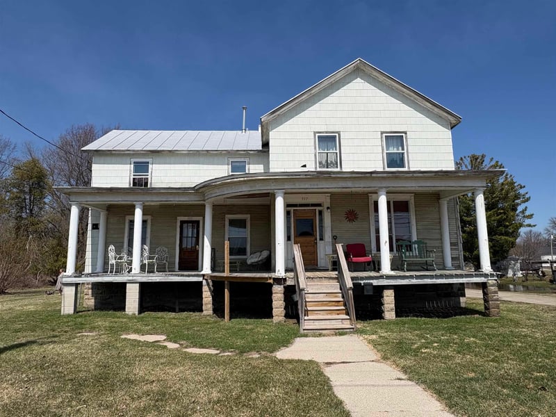 555 Pecor St, Oconto, WI 54153