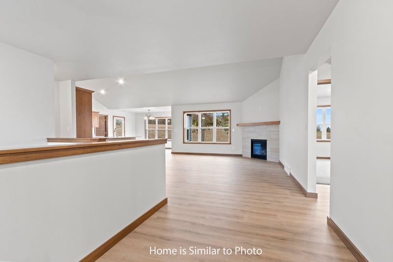 1723 Betty Jean Ln, Green Bay, WI 54313