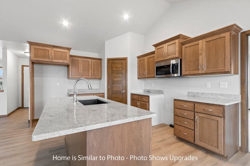 1723 Betty Jean Ln, Green Bay, WI 54313