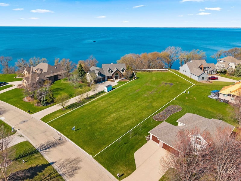 N7827 State Park Rd #41, Sherwood, WI 54169