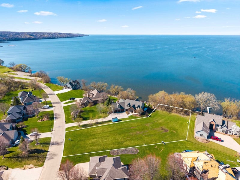 N7827 State Park Rd #41, Sherwood, WI 54169