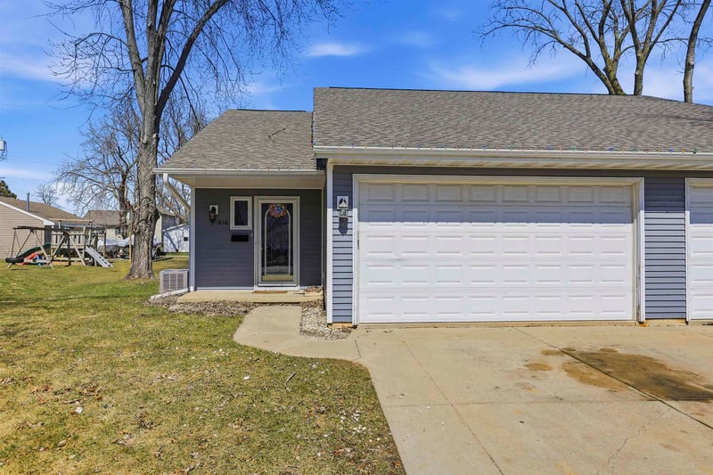 616 Reid St, De Pere, WI 54115