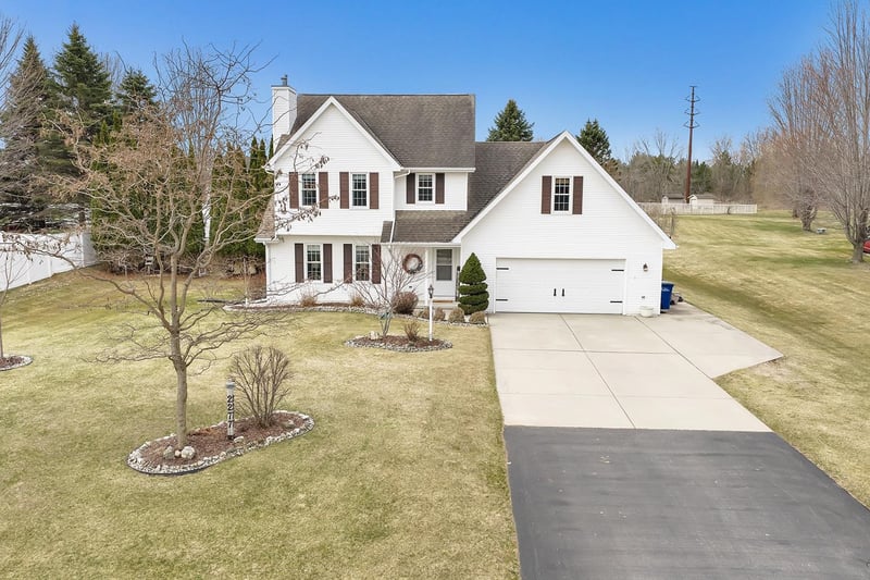 2277 Redpepper Trl, Suamico, WI 54313