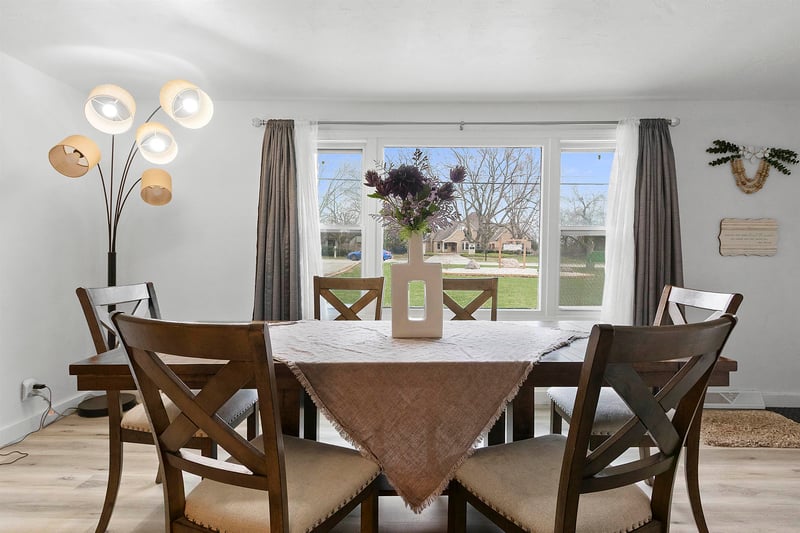 2068 Lost Dauphin Rd, De Pere, WI 54115