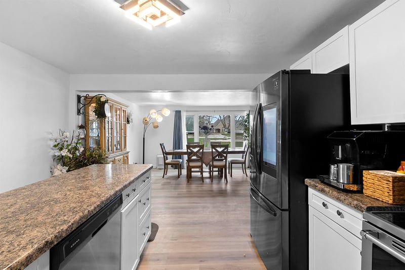 2068 Lost Dauphin Rd, De Pere, WI 54115