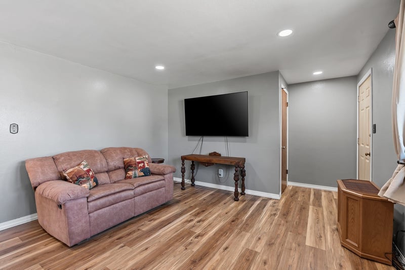 2466 Pecan St, Green Bay, WI 54311