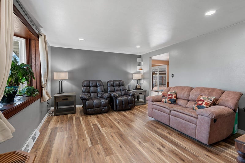 2466 Pecan St, Green Bay, WI 54311