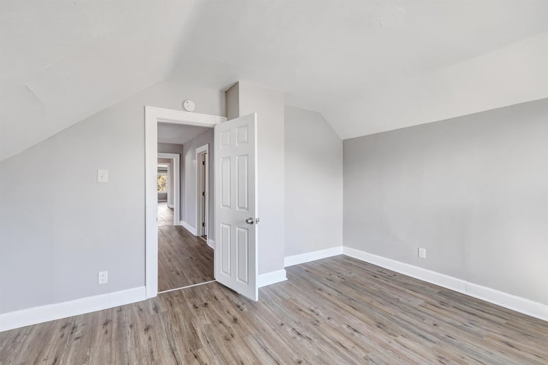 712 Maple Ave, Green Bay, WI 54304