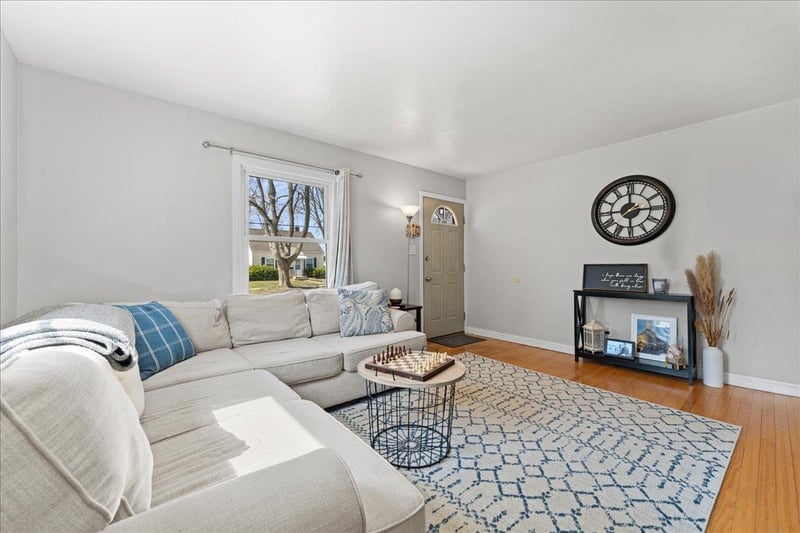 817 15th Ave, Green Bay, WI 54304-2503