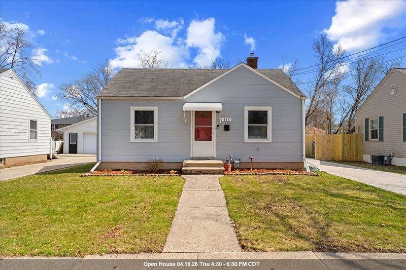 817 15th Ave, Green Bay, WI 54304-2503