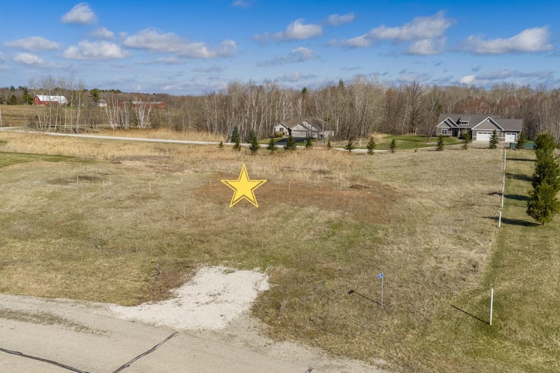 2835 Stone Creek Cir, Suamico, WI 54313