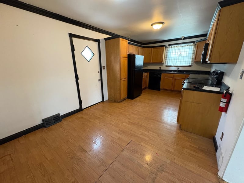 202 Irving Ave, Oshkosh, WI 54901-4442