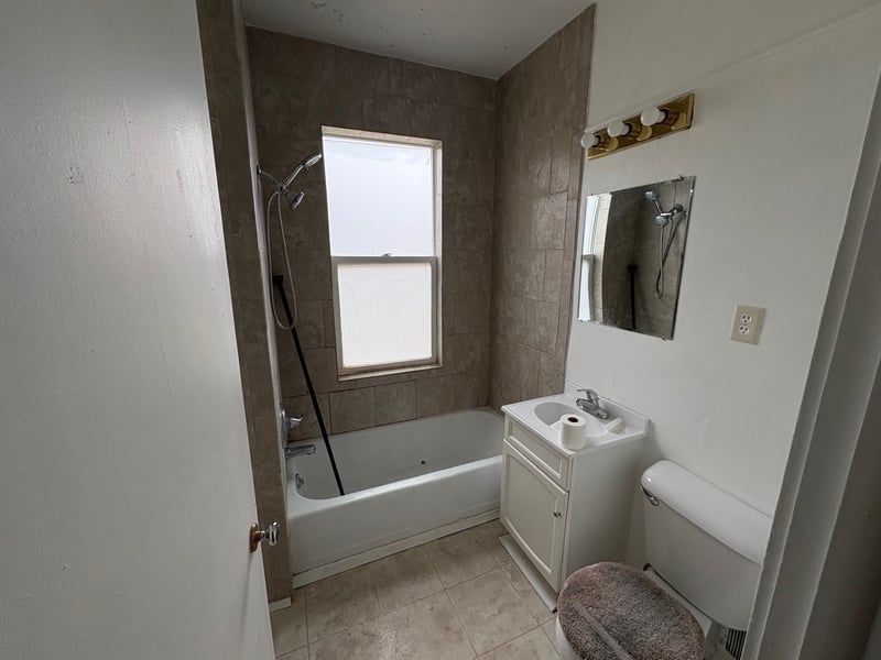 202 Irving Ave, Oshkosh, WI 54901-4442