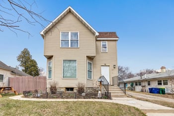 827 Broadway , Green Bay, WI 54303